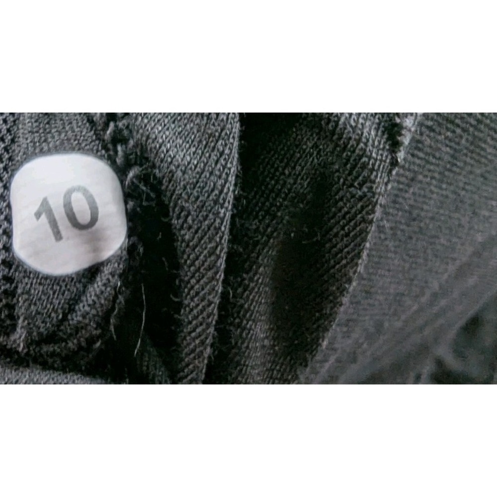 Lululemon Sport Bra Stretch Yoga Gym Women's 10 Black Padded Performance - Picture 4 of 4